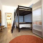 Garbatella 2br House Apartmán *