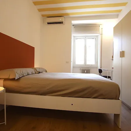 Garbatella 2br House Daire